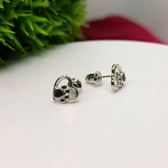DOG CAT paw pet stud earrings silvertone black - Picture 4 of 5